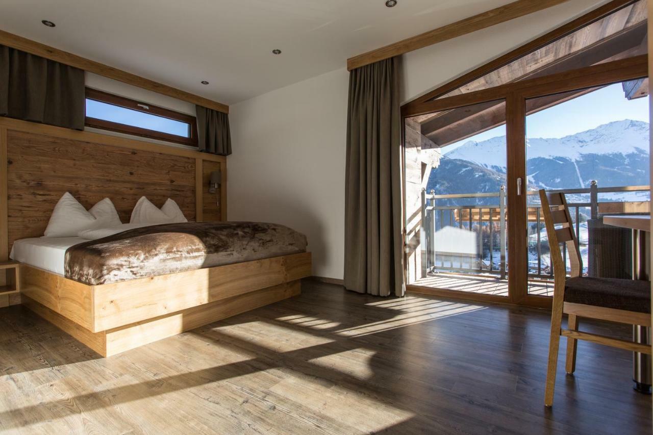 Naturlodge Ladis Ehemals Alpenlodge Alexander Inklusive Sommer Bergbahnticket Kültér fotó